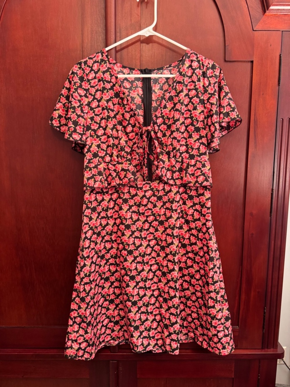 SHEIN | Ditsy Floral V-Neck Tie-Front Mini Dress Size large